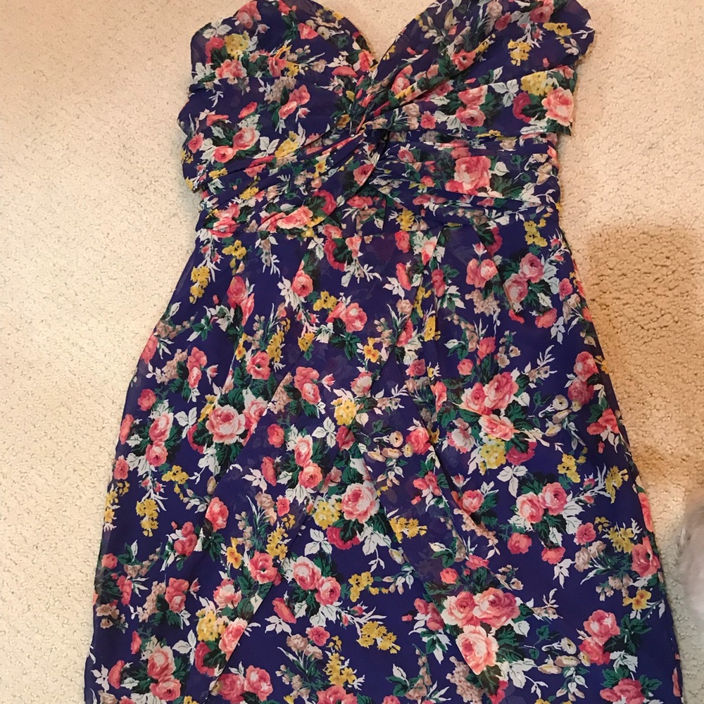 Fun and stylish mini. Worn once!